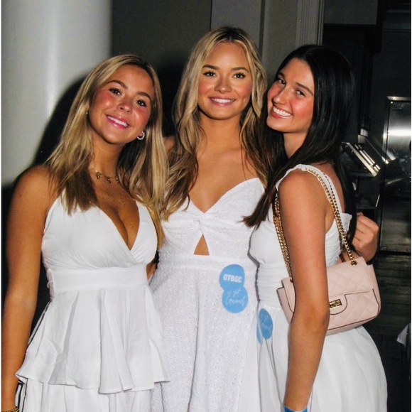 Meet your Posher, Kate - Picture 4 of 4